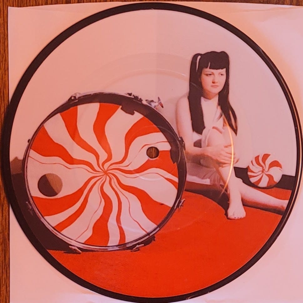 The White Stripes — Hello Operator — 2010